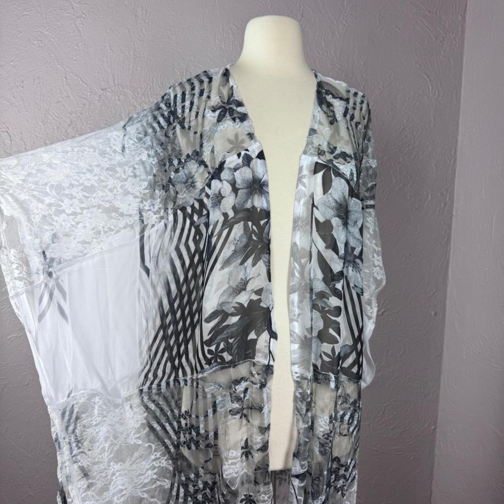 Black and white y2k style kimono lace sheer long 2x or One size fits most boho